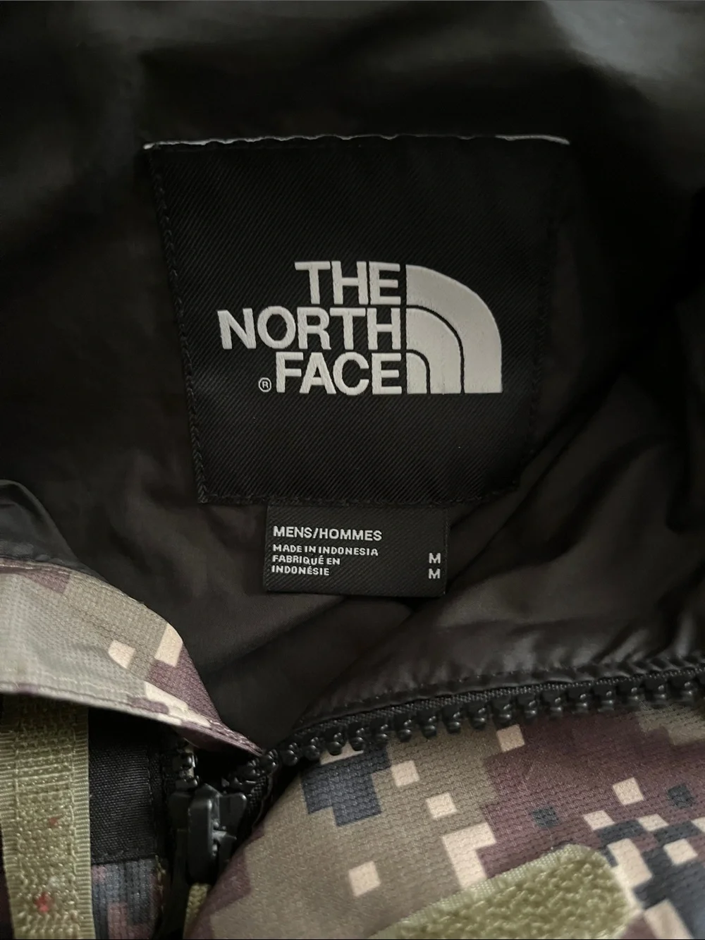 The North Face Men’s Waterproof Digital Camo Hooded Raincoat - Olive & Black